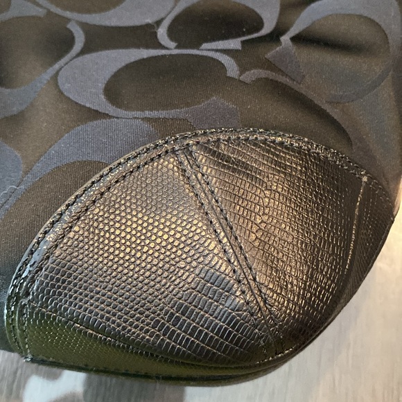 Gorgeous signature coach bag ‘ black NWTO !!!!🖤🖤🖤 - Picture 4 of 16